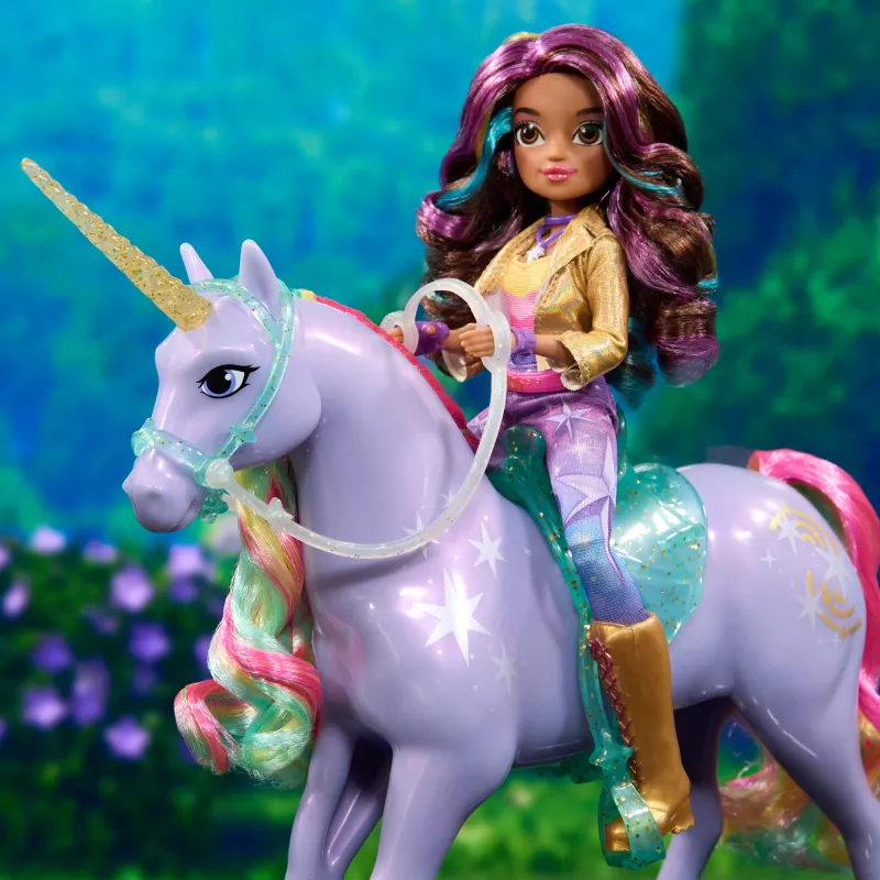 Spin Master Unicorn Academy Wildstar vienaragio figūrėlė 11 colių su permatomu balnu ir kamanomis, įvairiaspalvė, plastikinė, nuo 4 metų