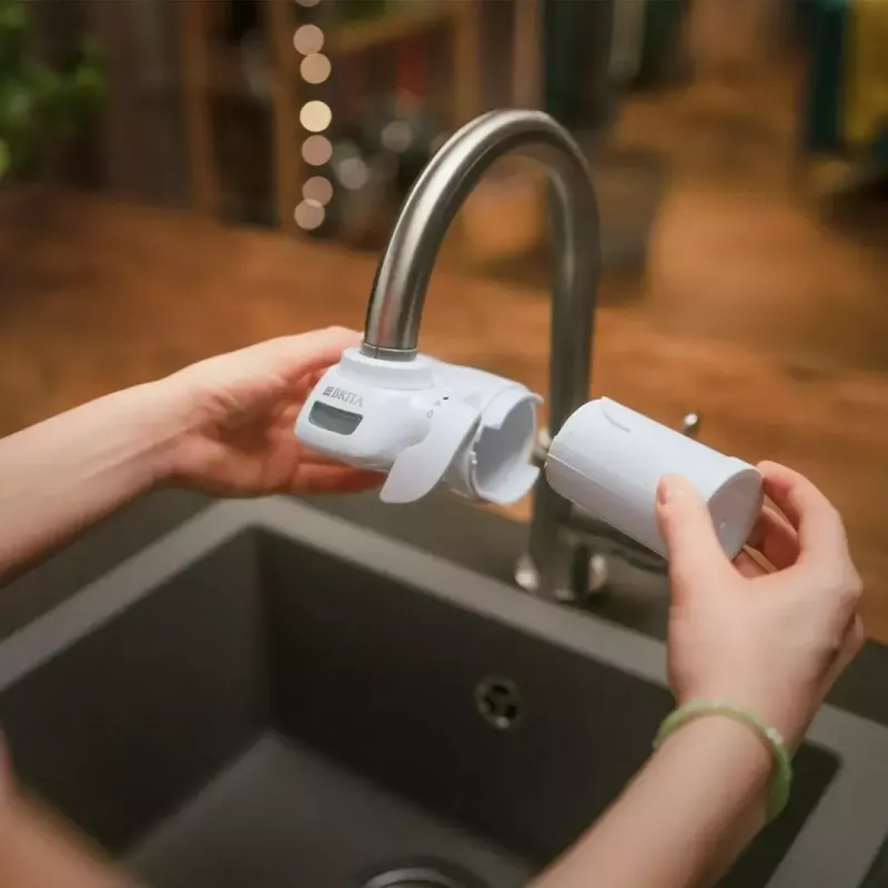 BRITA ON TAP V CU CE2 keičiama kasetė vandeniui – 4 pakopų, 600 L talpa, balta