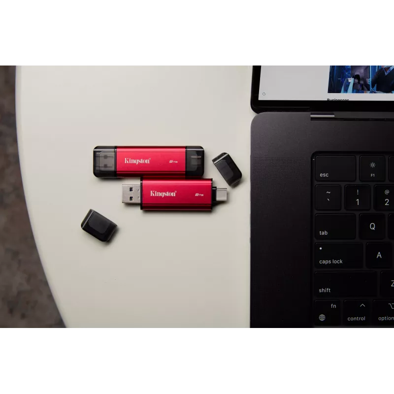 Išorinis SSD diskas Kingston 2TB Dual USB-A/USB-C, USB 3.2 Gen 2, Skaitymas 1050 MB/s, Rašymas 950 MB/s, Juodai/Raudonas
