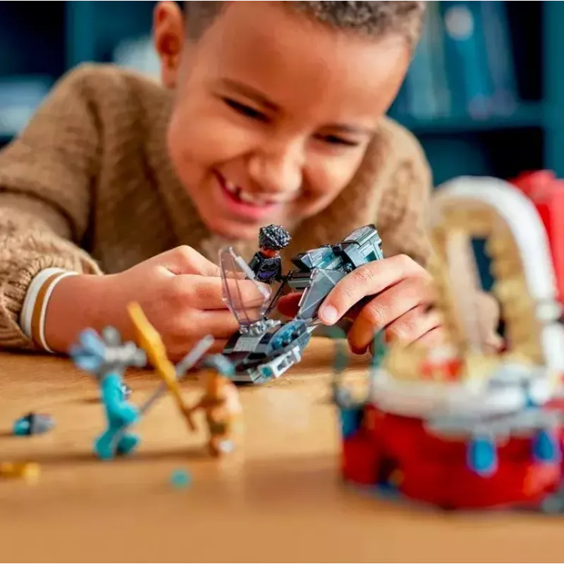 LEGO Super Heroes rinkinys Karaliaus Namoro sostų salė 76213 — statybinis modelis 6378887