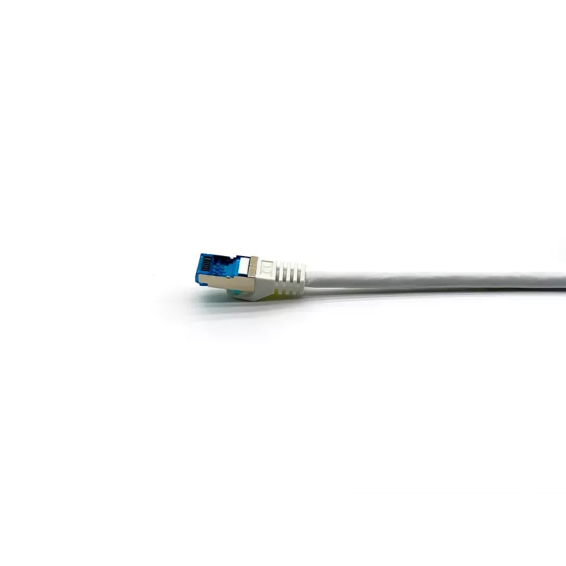 Equip Cat.6A S/FTP jungiamasis kabelis, kampuotas į tiesų RJ-45, 1,0 m, baltas