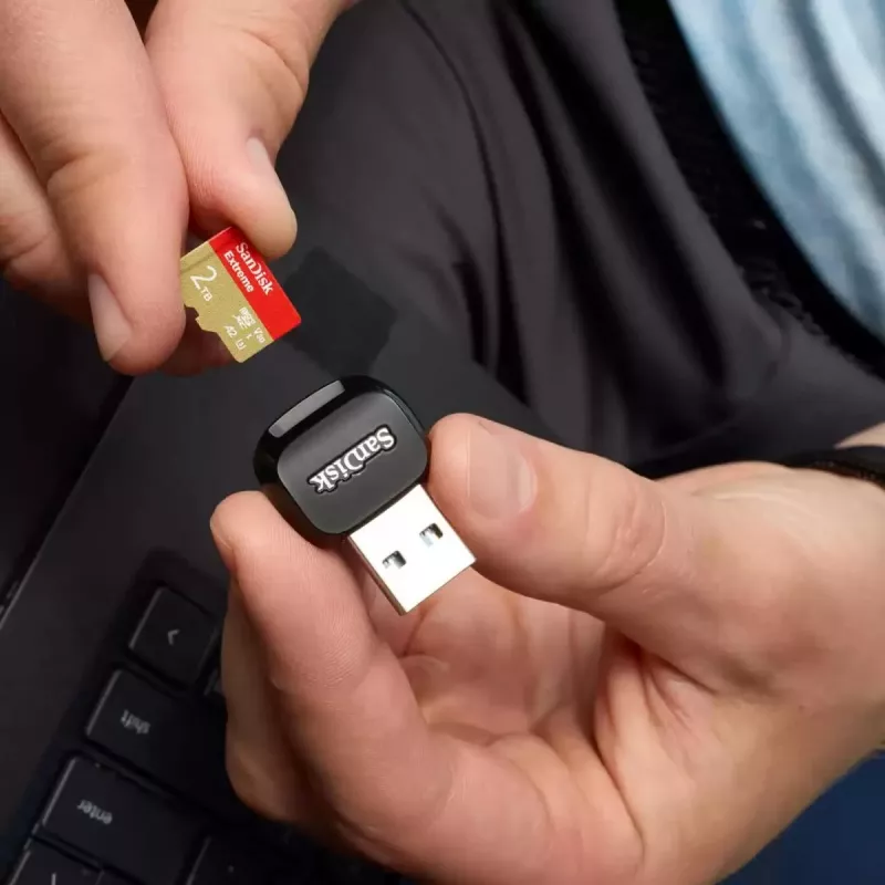 WESTERN DIGITAL Extreme Micro SDXC 2TB su SD adapteriu 240MB/s