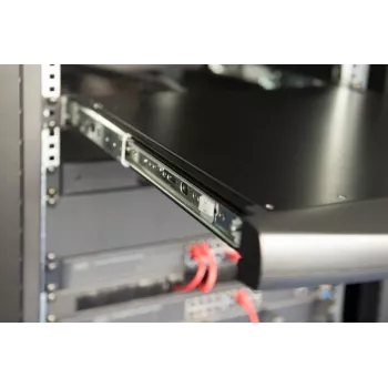 DIGITUS modulinė 43,2 cm (19 inch) HD TFT konsolė su 1 prievado VGA, RAL 9005 juoda - GE klaviatūra