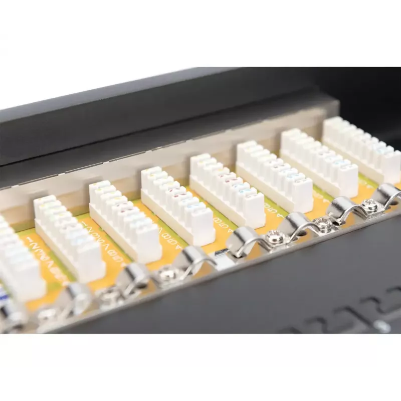 DIGITUS CAT6, E klasės ekranuotas pataisų skydelis 16 prievadų RJ45, 8P8C, LSA, 1U, stelažinis, juodos spalvos RAL9005/482x44x109