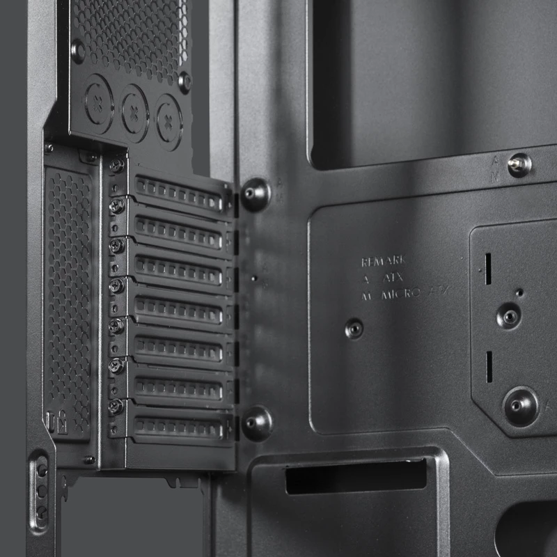 PC korpusas CHIEFTEC CW-01B-OP Tower Juodas — SPCC, 7×3,5 colio lizdai, 7×2,5 colio lizdai, 3×5,25 colio lizdai, iki 410 mm GPU