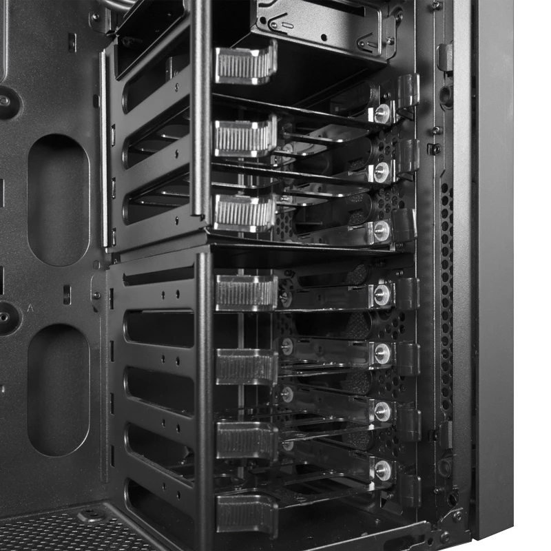 PC korpusas CHIEFTEC CW-01B-OP Tower Juodas — SPCC, 7×3,5 colio lizdai, 7×2,5 colio lizdai, 3×5,25 colio lizdai, iki 410 mm GPU