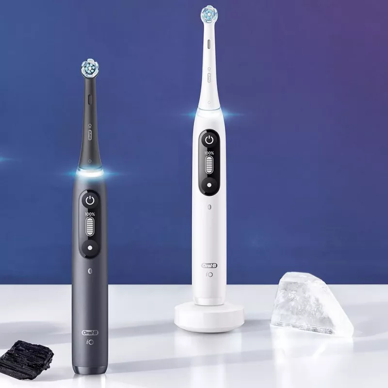 Oral-B iO elektrinis dantų šepetėlis suaugusiems sukamas juodas