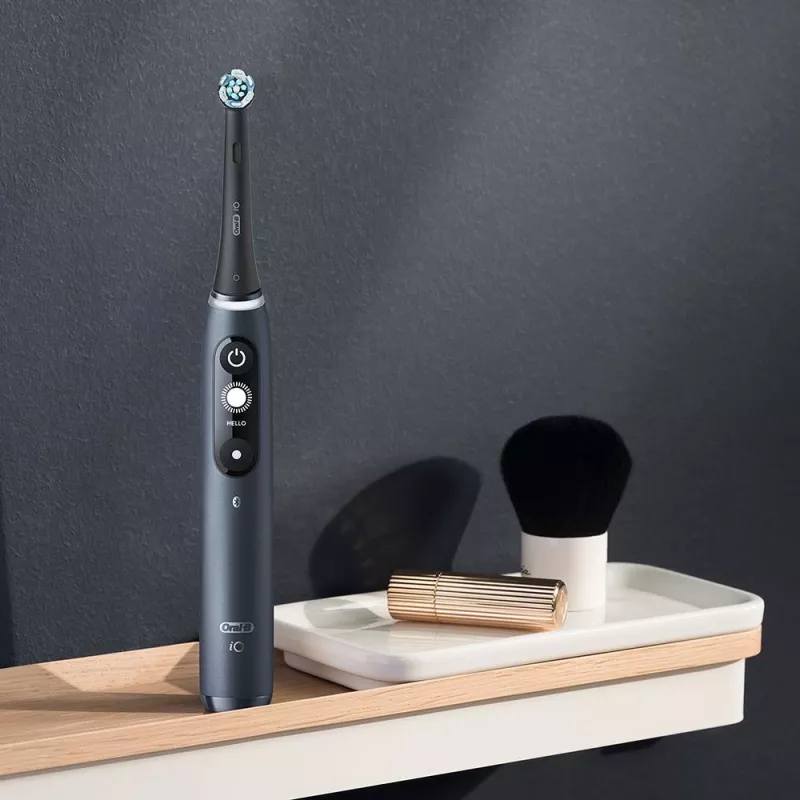 Oral-B iO elektrinis dantų šepetėlis suaugusiems sukamas juodas