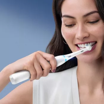 Oral-B iO elektrinis dantų šepetėlis suaugusiems