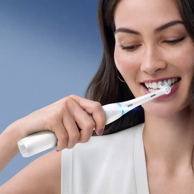 Oral-B iO elektrinis dantų šepetėlis suaugusiems