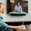 Owl Labs Owl Bar vaizdo konferencijų įrenginys – 4K vaizdo konferencijų juosta su aktyviu kalbėtojo fokusavimu