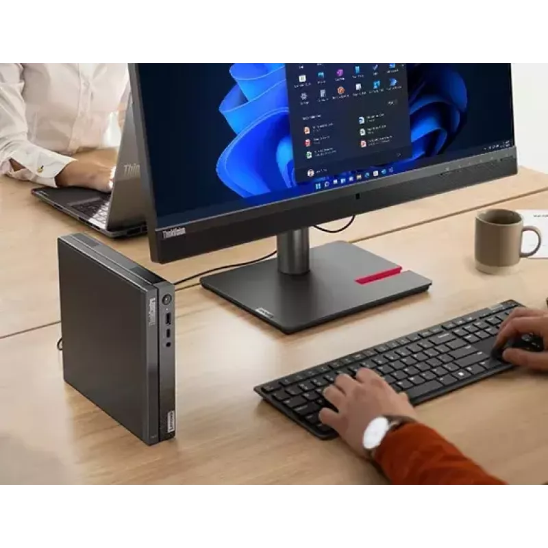 Lenovo ThinkCentre neo 50q Gen 4 Intel® Core™ i5 i5-13420H 8 GB DDR4-SDRAM 256 GB SSD Windows 11 Pro Mini PC Juoda