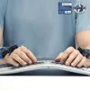 LOGITECH Ergo K860 – belaidė išskleista klaviatūra, grafito spalvos, QWERTY US/International