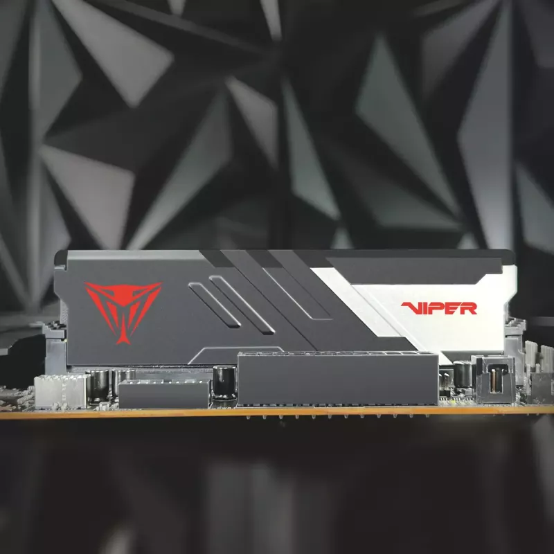 DDR5 atminties rinkinys PATRIOT Viper Venom 64 GB (2x32 GB) 6000 MHz CL36 1.35V su radiatoriumi
