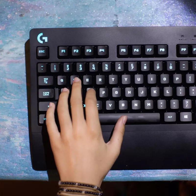 LOGITECH G213 Prodigy žaidimų klaviatūra USB - Azerty Belgian