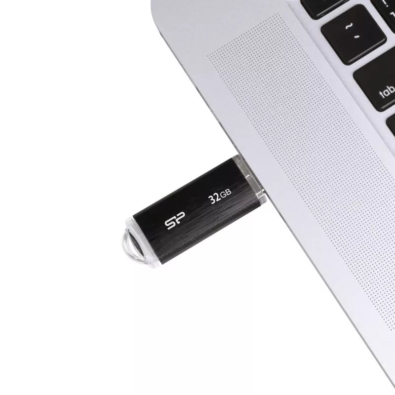 SILICON POWER Ultima U02 - 32GB USB atmintukas - USB 2.0 - Juodas