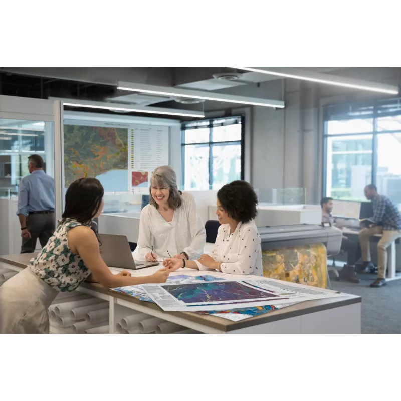 HP Designjet Z6dr 44 colių PostScript spausdintuvas su vertikaliu pjaustytuvu