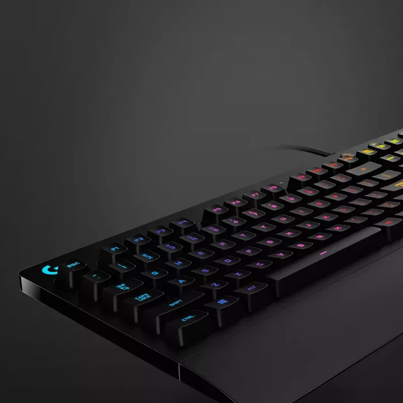 Žaidimų klaviatūra Logitech G G213 Prodigy pilno dydžio RGB LED laidas