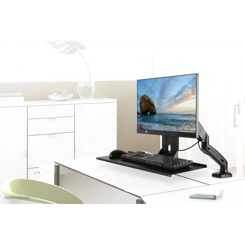 Neomounts KEYB-V200BLACK lentyna klaviatūrai ir pelei su VESA tvirtinimu – 65 cm