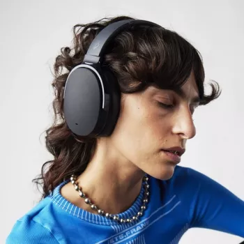 Ausinės Skullcandy Hesh ANC — viršugalvinės, belaidės ir laidinės, Bluetooth 5.0, ANC, USB-C, 22 h grojimo, 3,5 mm, juodos
