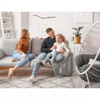 Aplinkos jutiklis Mill Sense SENSEAIR – belaidis oro kokybės, drėgmės ir temperatūros monitorius (baterija, Wi‑Fi, 70×30×70 mm)