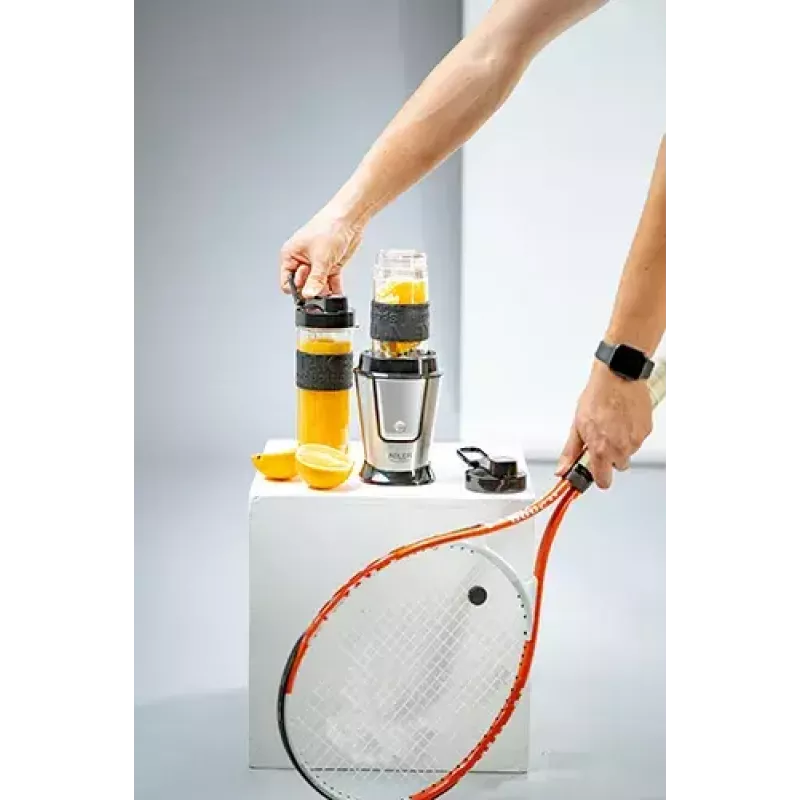 Sportinis blenderis Adler AD 4081 – nešiojamas asmeninis blenderis, 800 W, 0,57 L, nerūdijančio plieno peilis, 2 buteliai