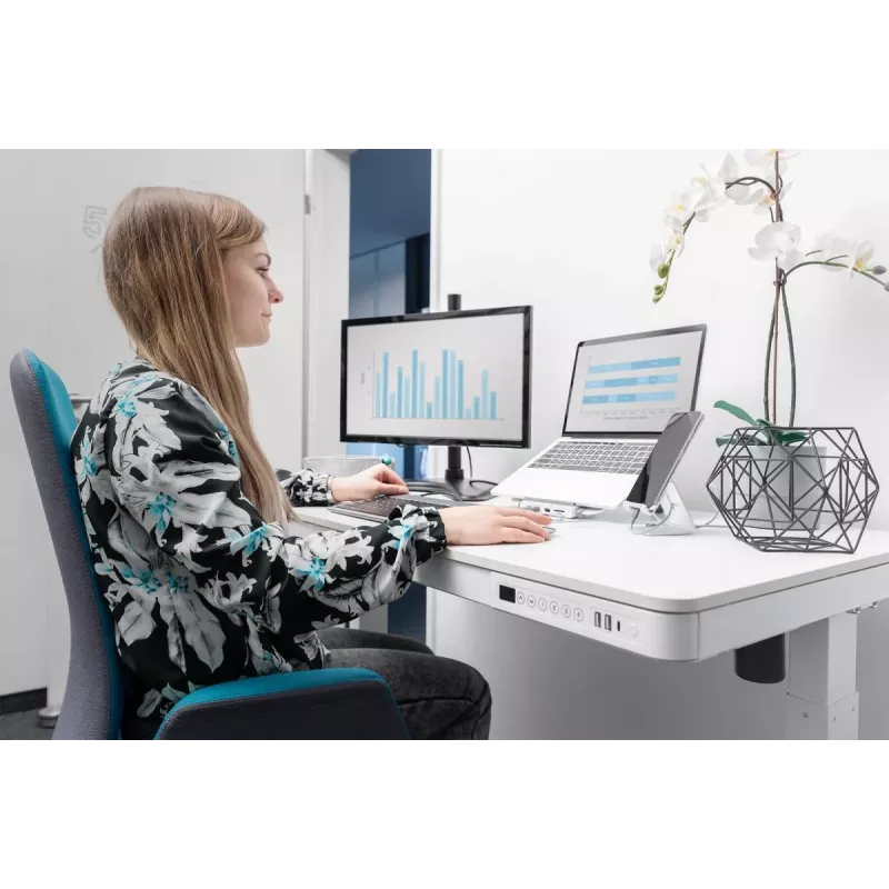 DIGITUS elektrinis reguliuojamo aukščio stalas 120x60x12 cm su USB, baltas