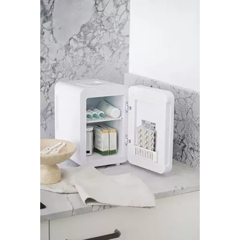 Mini šaldytuvas Adler AD 8085, 4 L, dešiniai vyriai, veidrodinės durelės, 220–240V/12V