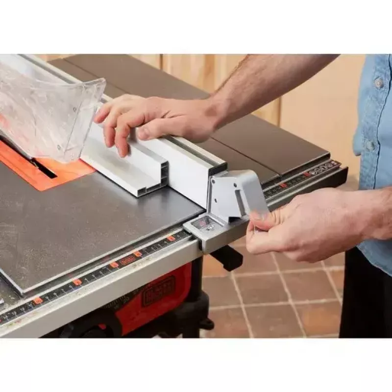 Staldis pjūklas Black & Decker BES720-QS — 1800 W, 25,4 cm diskas, 8,5 cm pjovimo gylis, ant kojų, su staliniu pratęsimu