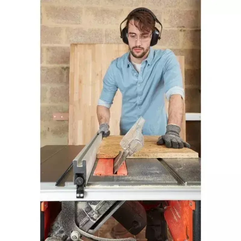 Staldis pjūklas Black & Decker BES720-QS — 1800 W, 25,4 cm diskas, 8,5 cm pjovimo gylis, ant kojų, su staliniu pratęsimu
