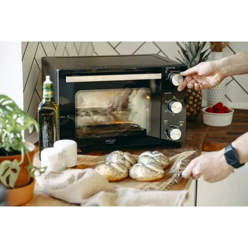 Elektrinė stalviršinė orkaitė Adler AD 6024 – kompaktiška, 22 l, 1300 W, juoda