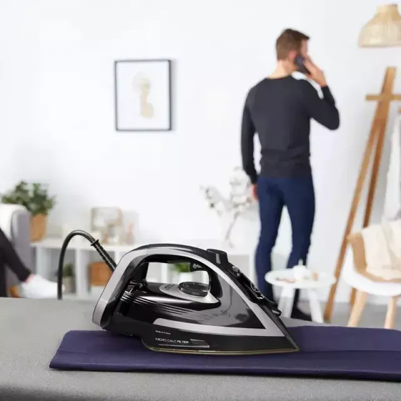 Tefal Pureglisse FV8062E0 lygintuvas sausas ir garinis lygintuvas su Durilium AirGlide Autoclean padu 3000 W juodas, pilkas