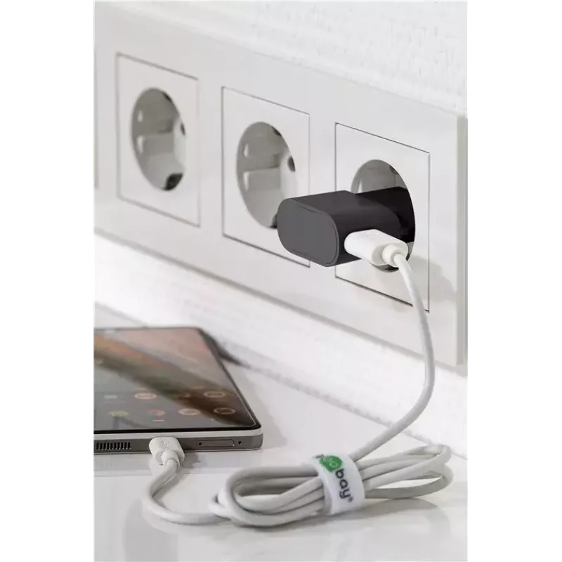 Įkroviklis GOOBAY 45298 – universalus USB 5V 1m, AC 100–240V, 5 W, juodas