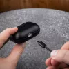 Apsauginis odinis dėklas FIXED FIXLPM-999-BK ausinukų dėžutei su MagSafe palaikymu, juodas