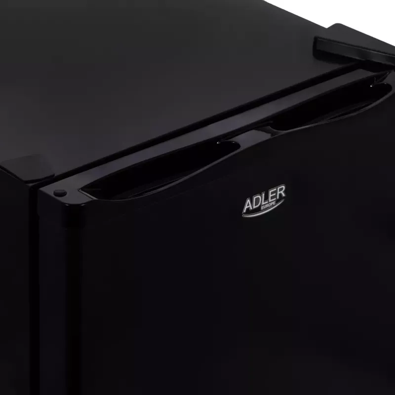 Termoelektrinis aušintuvas Adler AD 8089 28 L – nešiojamas juodas, 65 W, 35 dB, LED lemputė