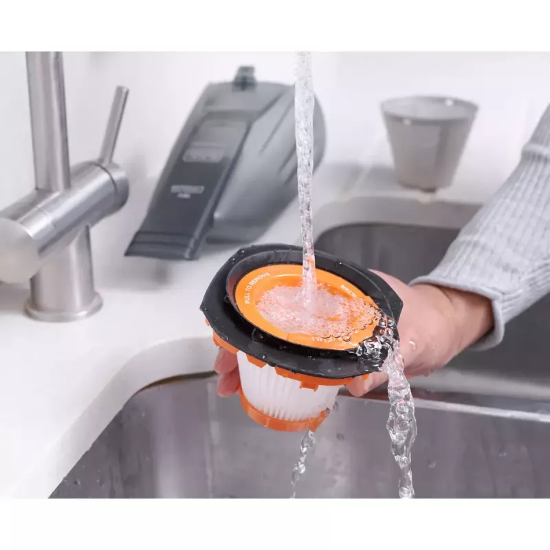 Nešiojamas dulkių siurblys Black & Decker BCHV001B kompaktiškas, lengvas, su plaunamu filtru ir įkrovimo stovu