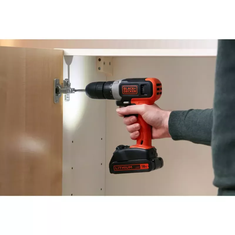 Belaidis gręžtuvas/suktuvas Black & Decker BCD001C1, 18 V, Li‑jon 1,5 Ah, oranžinis/juodas