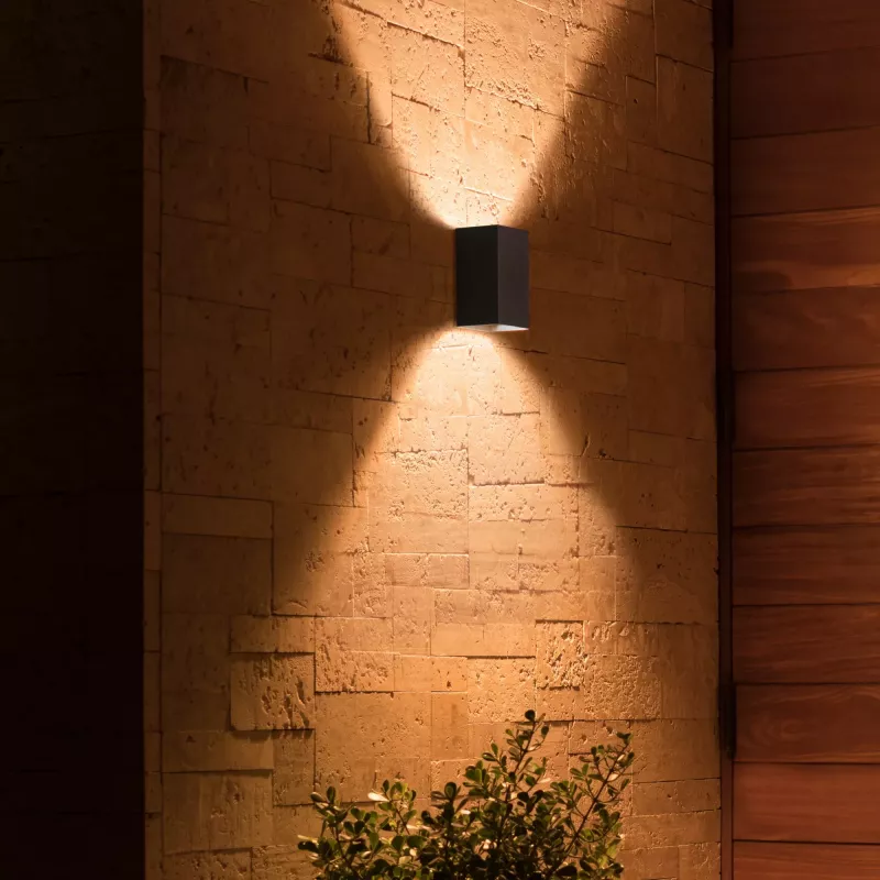 Philips Hue White and colour ambience Resonate lauko sieninis šviestuvas
