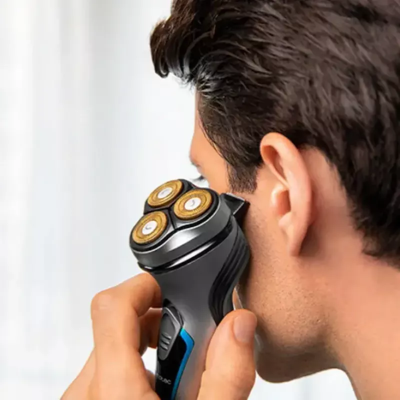 Cecotec 04199 Vyriškas rotacinis skustuvas su titano danga ir 3D galvute