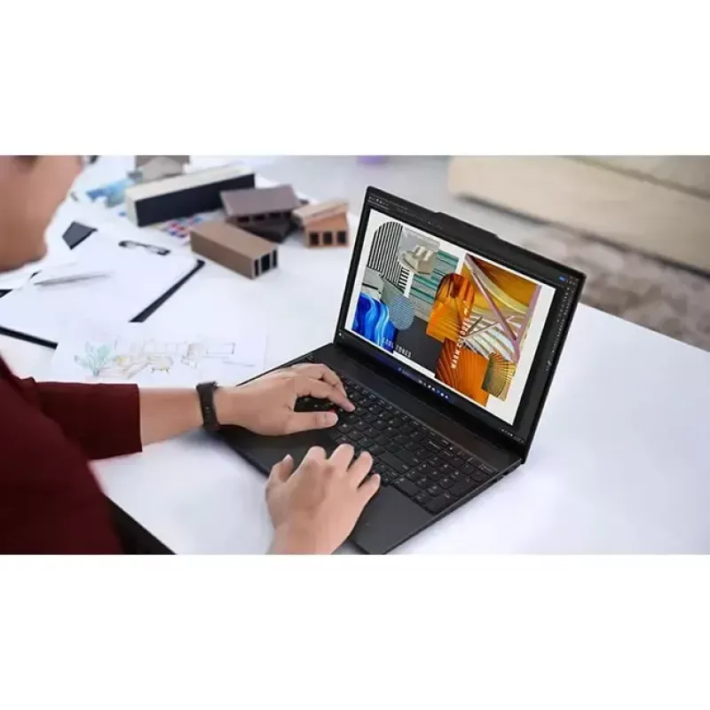 Nešiojamas kompiuteris Lenovo ThinkPad E16 Gen 3 (Intel) — Intel Core Ultra 5 225U, 16 colių WUXGA, 16 GB DDR5, 512 GB SSD, Windows 11 Pro, juodas