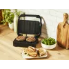 Kontaktinė grilio keptuvė Tefal Inicio Compact GC270D10 – 1000 W, stačiakampė, grotelių paviršius, juoda/nerūdijantis plienas