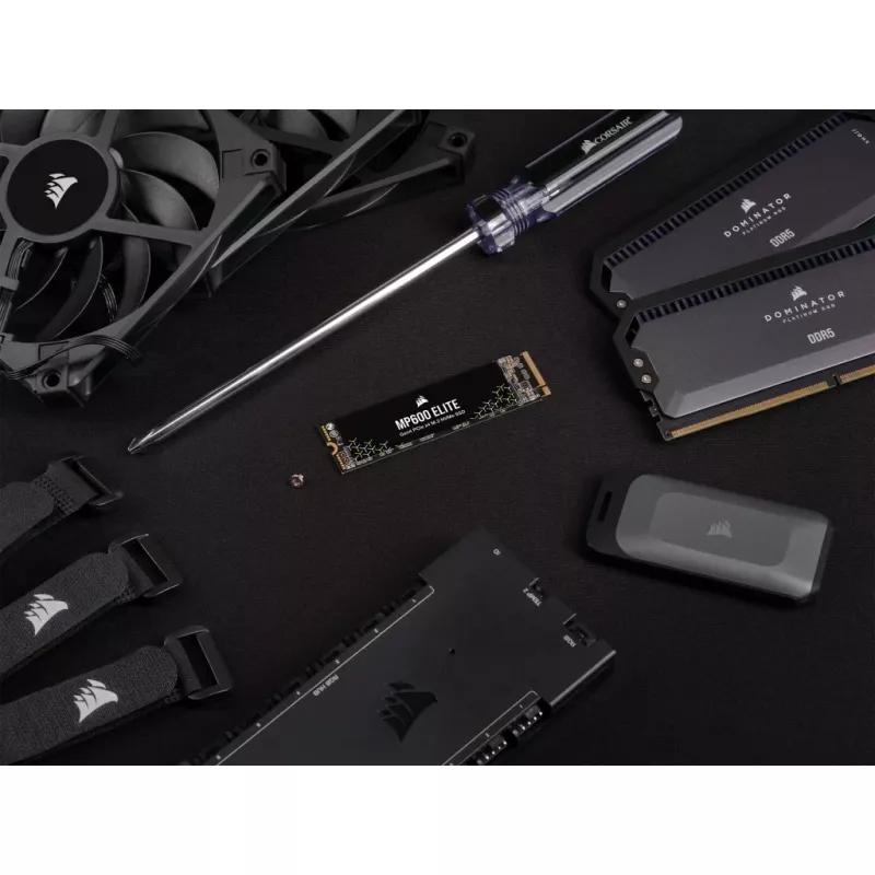 Corsair MP600 Elite CSSD-F1000GBMP600ENH SSD diskas, 1 TB, M.2 2280, PCIe 4.0 x4 NVMe, 3D TLC, 256 bitų AES šifravimas