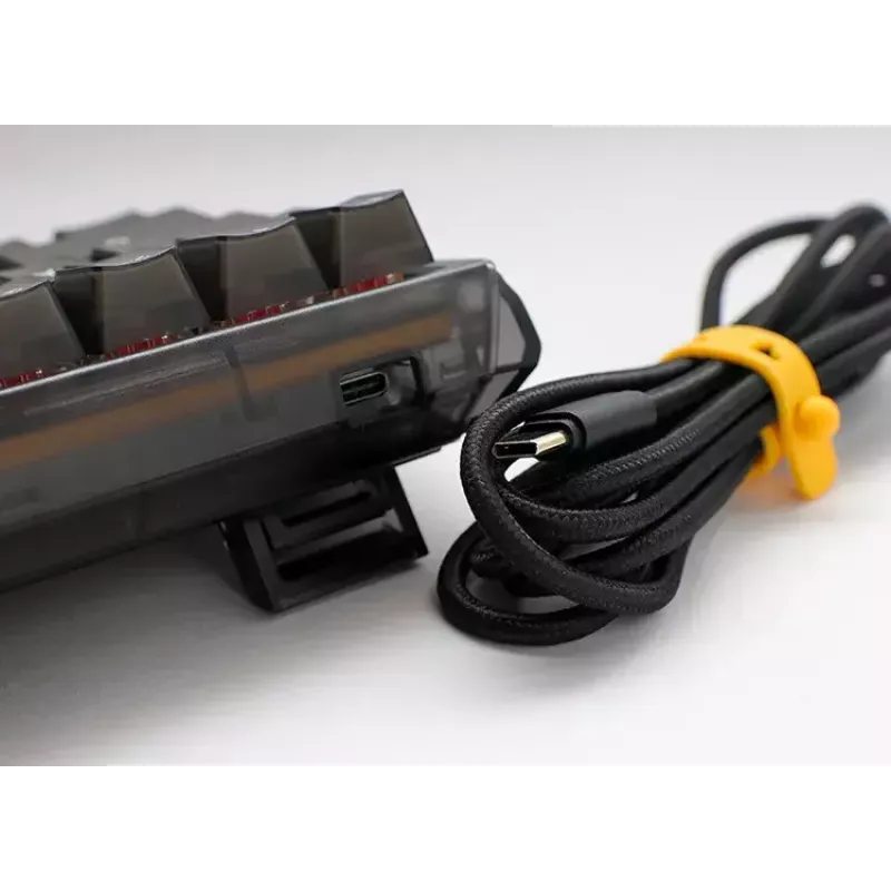 Ducky One 3 Aura SF – kompaktiška 65% mechaninė klaviatūra žaidimams, USB Type-C, RGB, 67 klavišų, juoda