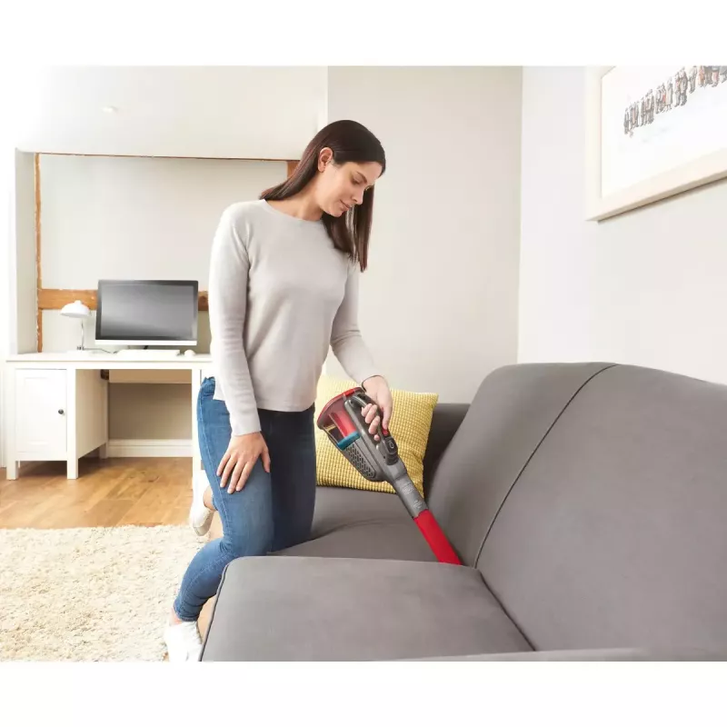 Nešiojamas dulkių siurblys Black & Decker BHHV315J – 12V belaidis, 20 AW siurbimo galia, 0,7 L be maišelio, 16 min veikimo