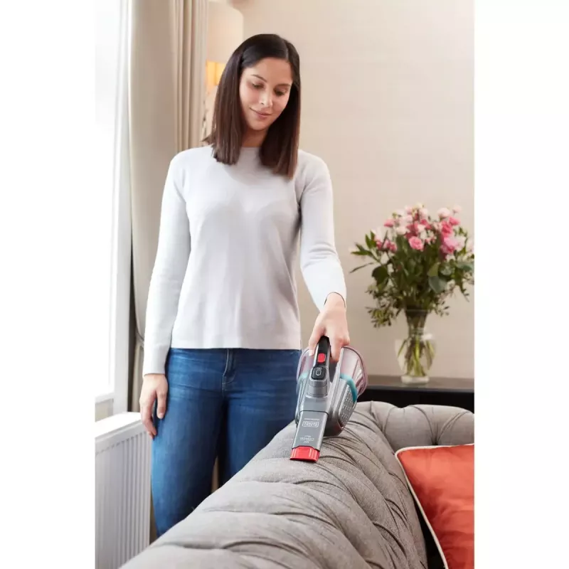 Nešiojamas dulkių siurblys Black & Decker BHHV315J – 12V belaidis, 20 AW siurbimo galia, 0,7 L be maišelio, 16 min veikimo