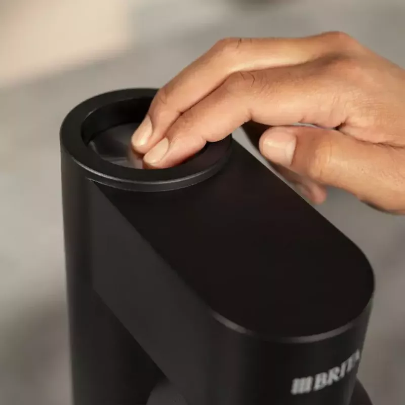Gazuoto vandens aparatas Brita 1046729 juodas