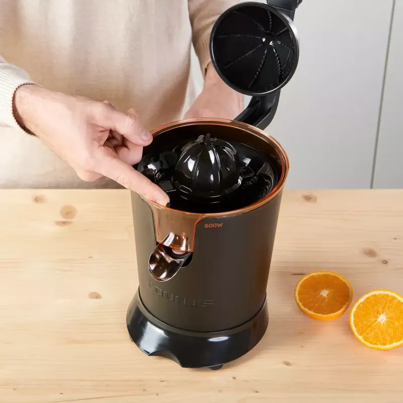 Centrinė sulčiaspaudė Taurus Easy Press 600 – 600 W, 0,65 L talpa, nerūdijančio plieno korpusas, lašėjimą stabdanti funkcija