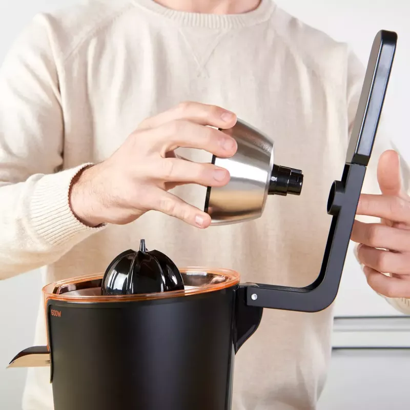 Centrinė sulčiaspaudė Taurus Easy Press 600 – 600 W, 0,65 L talpa, nerūdijančio plieno korpusas, lašėjimą stabdanti funkcija