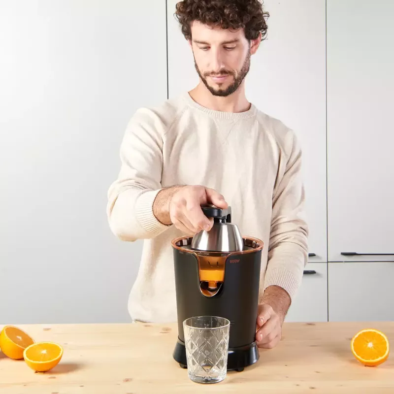 Centrinė sulčiaspaudė Taurus Easy Press 600 – 600 W, 0,65 L talpa, nerūdijančio plieno korpusas, lašėjimą stabdanti funkcija