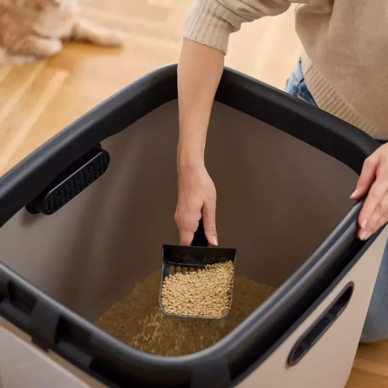 Kačių tualetas Rotho Biala XL Cappuccino – plastikinis padėklas su anglies filtru ir pakabinimo anga, 499×614×576 mm, 2,5 kg
